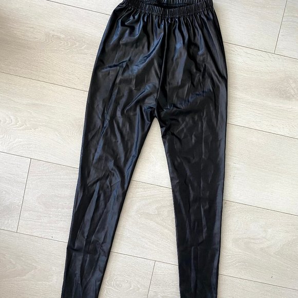 faux stretchy leather tights - Picture 2 of 2